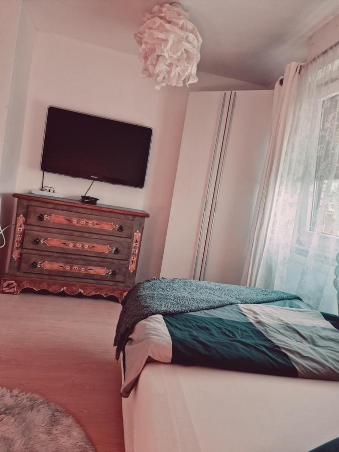 Rosindell Brunnenhaus Apartment Halle  Luaran gambar